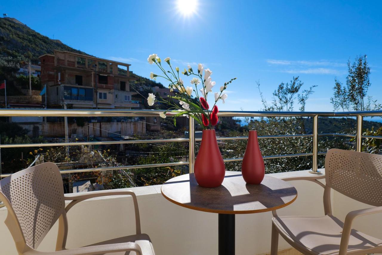 Sunny Holiday Sarandë Buitenkant foto