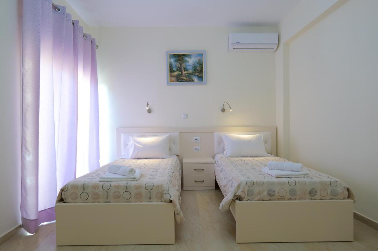 Sunny Holiday Sarandë Buitenkant foto
