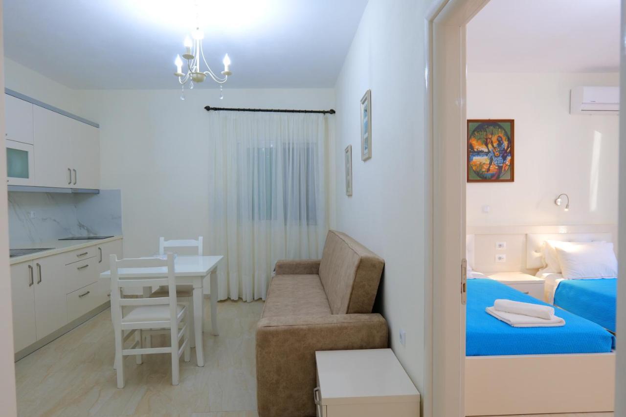 Sunny Holiday Sarandë Buitenkant foto